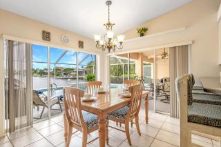 Pet Friendly Paradise with Heated Pool & Spa - Villa Tropic Holiday - Cape Coral - Cape Coral - 1