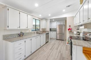 Waterfront Petite Retreat with Private Pool & Gulf Access - Villa Boat House - Roelens Vacations - Saint James City - 1