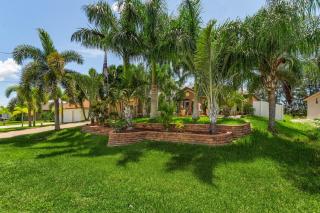 Private Waterfront Villa Heated Pool Pool Table Villa Heat Wave - Roelens Vacations - Cape Coral - 6