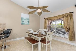 Private Waterfront Villa Heated Pool Pool Table Villa Heat Wave - Roelens Vacations - 4