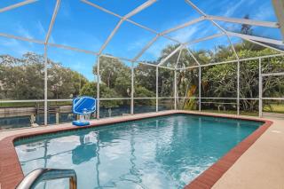 Private Villa with heated Pool on a Freshwater canal - Villa Off Course - Roelens Vacations - Cape Coral - 0