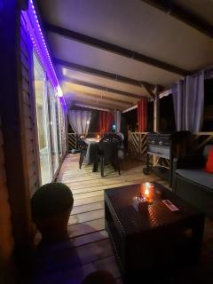 Grand mobilhome spacieux 8 places Fréjus avec piscine payante - Fréjus - 9