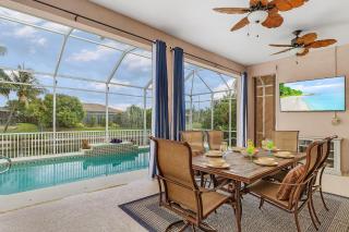 Waterfront Paradise with Heated Pool, Kayaks, & Game Room Villa Cape Paradise Roelens Vacations - Cape Coral - 9
