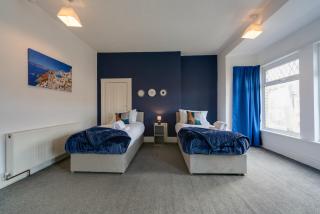 Hull Large 4 Bedrooms 8 Beds Home - Close to A63 MKM Stadium & HRI - Hull - 8