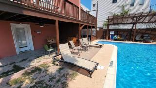 Cozy 2 Bedroom with Big Pool - Campeche Triplex unit C home - South Padre Island - 1