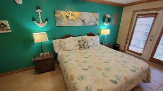 Cozy 2 Bedroom with Big Pool - Campeche Triplex unit C home - South Padre Island - 4