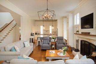 Historic Peterson Mansion - Savor Life and Rest with Friends! - 2