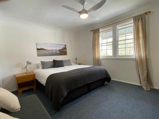 Allamanda House, 3 Willow Street - Crescent Head - 4