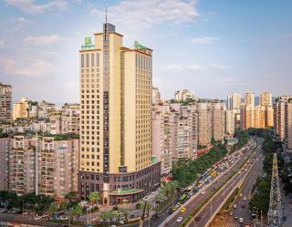 Holiday Inn Chongqing Guanyinqiao by IHG - 9