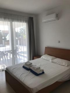 Coral Bay Villa 7, walking distance to the beach - 2