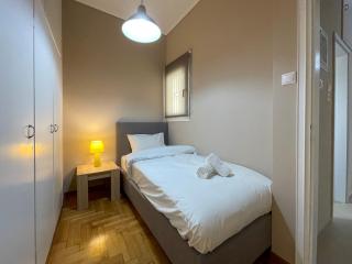 Riankour Central 90sqm apt in Panormou - 1