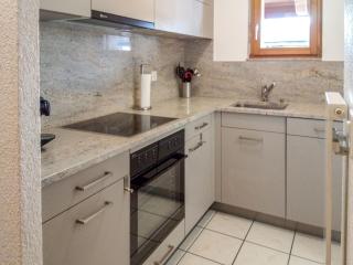 Apartment Eaux-Vives 202 by Interhome - Ovronnaz - 2