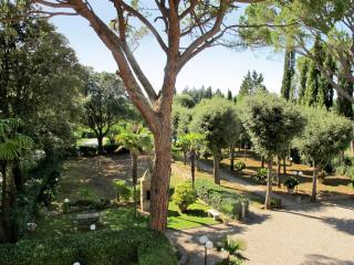 Apartment Giuggiolo - Giuggiolo 5 by Interhome - 2