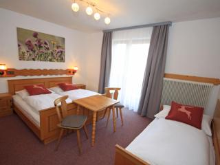 Holiday Home Chalet Alpin by Interhome - Kaprun - 4