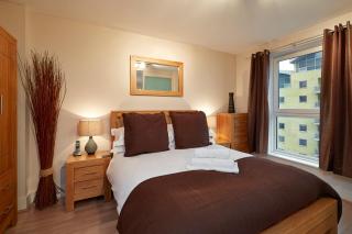 Skyline Plaza By Viridian Apartments - Basingstoke - 1