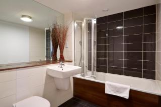 Skyline Plaza By Viridian Apartments - Basingstoke - 6