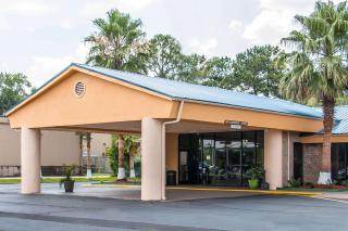 Quality Inn Hinesville - Fort Stewart Area, Kitchenette Rooms - Pool - Guest Laundry - Hinesville - 0