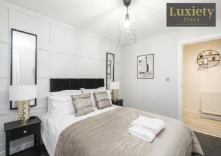 Sleek & Vibrant 1BR with Netflix - City Centre by Luxiety Stays Serviced Accommodation - Southend-on-Sea - 6