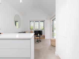 Bungalow nuevo con jardín y piscina/ Newly renovated Bungalow with private garden and swimming pool - Maspalomas - 4