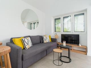 Bungalow nuevo con jardín y piscina/ Newly renovated Bungalow with private garden and swimming pool - 7