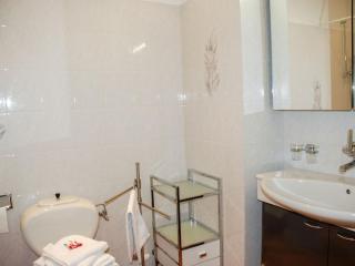 Apartment Residenza Monte Bré - Apt-004 Haus1 by Interhome - 4