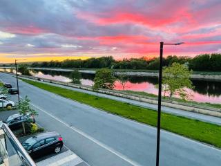 Large En-Suite with Stunning River Views in Lancaster - 9