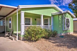 Peaceful Portales Escape with Patio and Grill! - Portales - 0