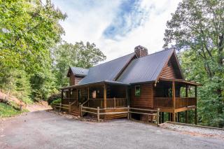 Poppy's Great Escape - 4 Bed/4 Bath Log Cabin - Dahlonega - 0