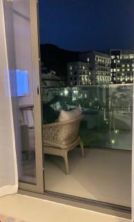 Apartment the address resort- Two-Bedroom and maid room - Al Aqah - 1