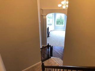 Lakefront view 5 bedroom home with basement - 6