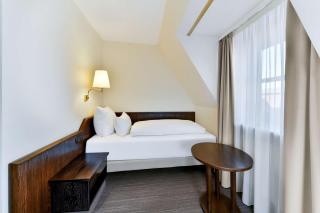 Hotel Klösterle Nördlingen - in Kürze elaya hotel kloesterle noerdlingen - Nördlingen - 1