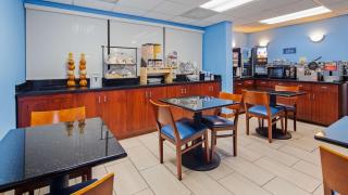 SureStay Hotel by Best Western Lenoir City - Lenoir City - 4