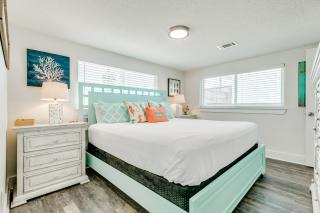 Las Palmas Retreat - Galveston - 5
