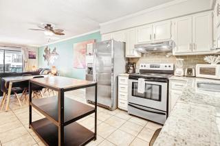 Cherry Grove Retreat & Sea Cabin - Myrtle Beach - 5