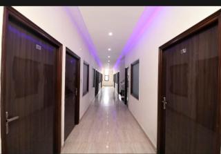 Hotel kb Square Near Chandigarh Railway Station - Chandīgarh - 7