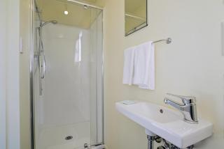 Glendhu Station Cottage - Glendhu Bay Holiday Home - Glendhu - 2