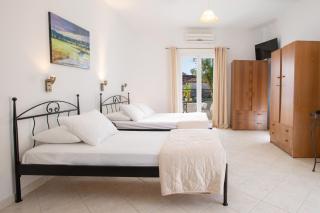 Spacious Studios Lefkada Mountain View Near Beach - Dhráganon - 1