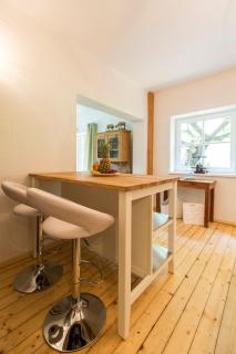 Forest Chalet, 15 min to salzburg olt town, and most beautiful lakes, secluded location, 1,000 sqm garden, mountainview, panorama sauna, bath whirlpool, BBQ&bikes&sunbeds for free, up to 10 p - Golling an der Salzach - 3