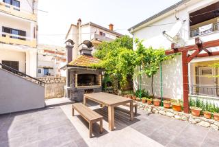 Apartments Lili - Pag - 7