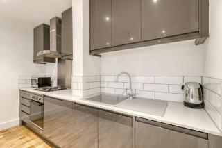 Holland Park Apartment - 1