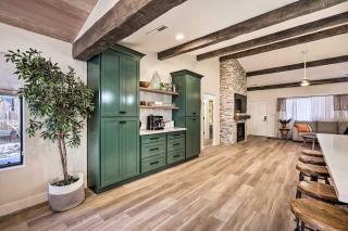 Stylish Flagstaff Hideaway with Hot Tub and Fire Pit! - Flagstaff - 6