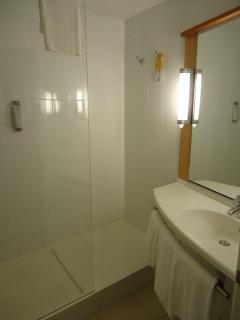 Ibis Girona - 2