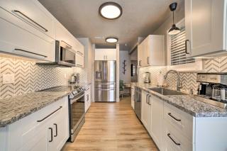 Game Room and Putting Green Reno Home! - Reno - 2