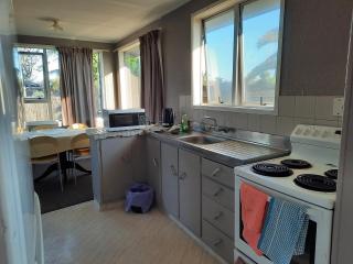 Mount Budget Accommodation - Tauranga - 3