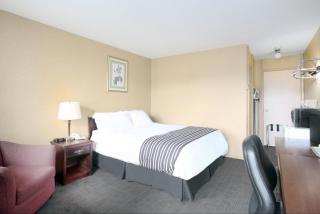 Sandman Inn Princeton - 3