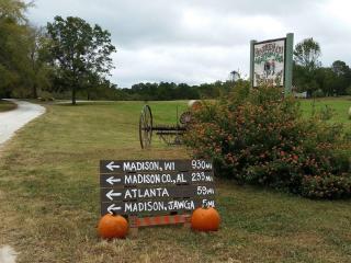 The Farmhouse Inn - Madison - 3