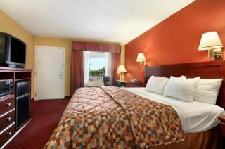 Days Inn by Wyndham St. Robert Waynesville/Ft. Leonard Wood - Saint Robert - 2