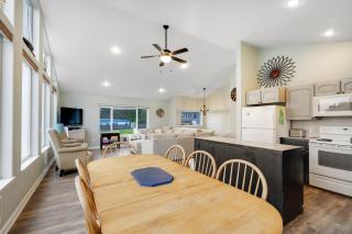 Breakaway at Roads End - Roads End - 2