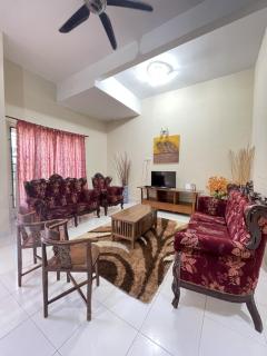 Near Beach and Airport - Ivana Homestay Unit C1 - Kuala Terengganu - 9