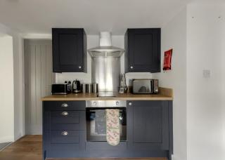 Donington Cottage Apt 5 - 9